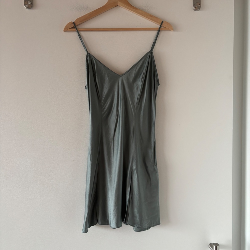 Vintage Y2K Victorias Secret 100% Silk Slip Dress Sage Green V-Neck Mini Small